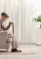 Alcuni consigli per combattere la solitudine dei tuoi genitori anziani